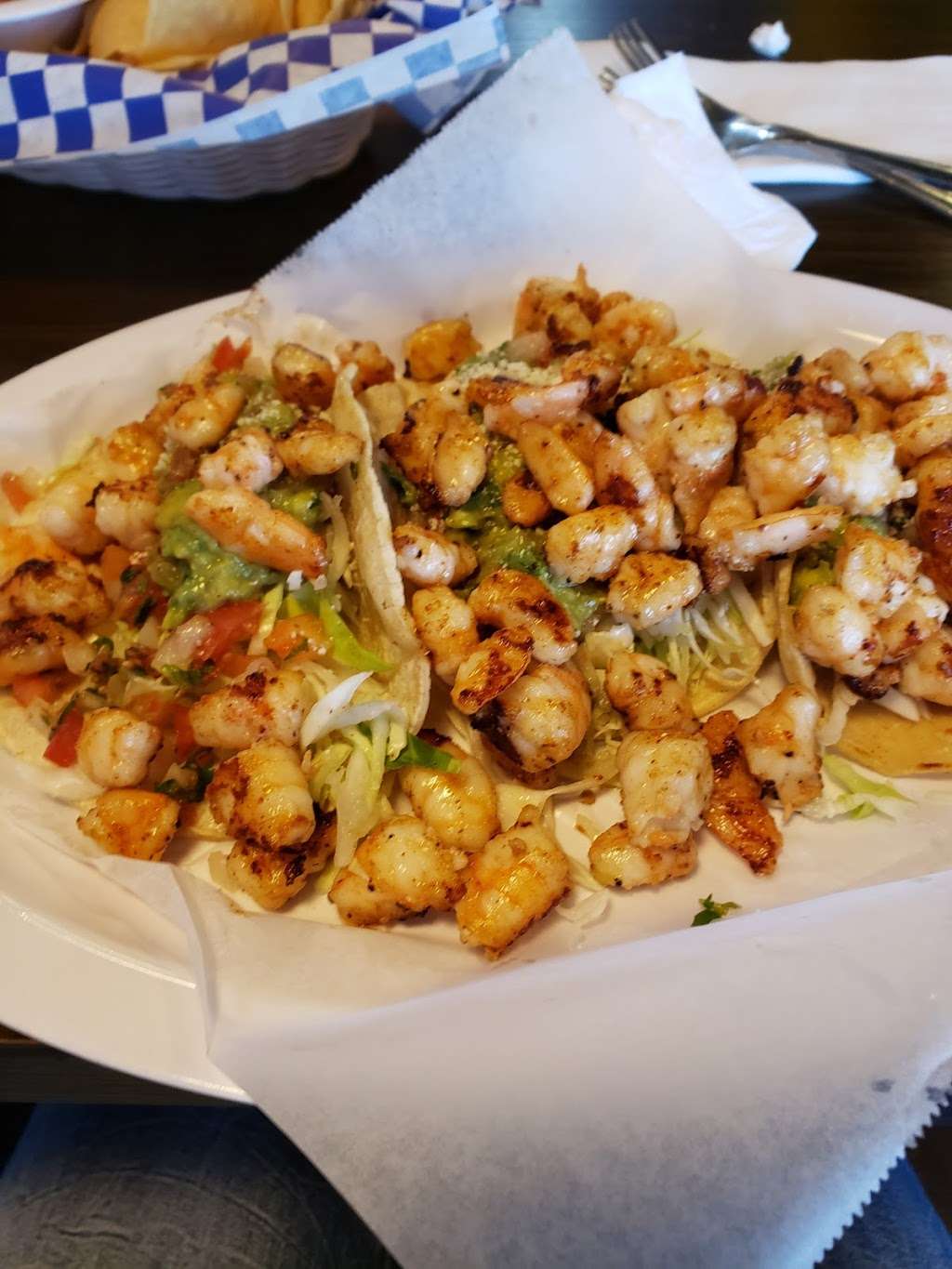 Mariscos La Barquita | 20539 Devonshire St, Chatsworth, CA 91311 | Phone: (818) 960-4237