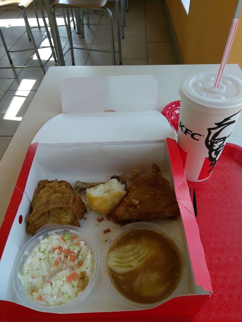 KFC | 13200 SW 8th St, Miami, FL 33184 | Phone: (305) 221-2740