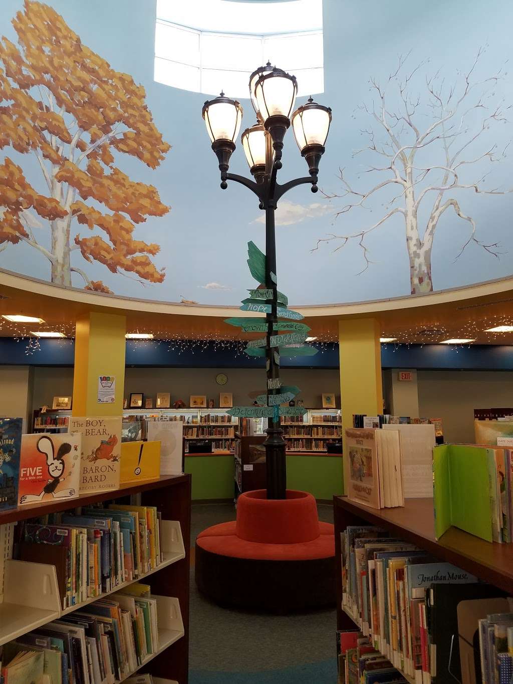 Samuels Public Library | 330 E Criser Rd, Front Royal, VA 22630, USA | Phone: (540) 635-3153