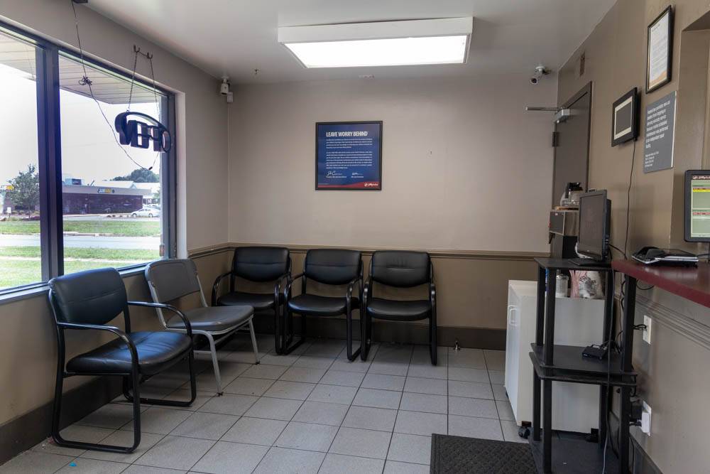 Jiffy Lube | 5917 Silver Hill Rd, District Heights, MD 20747, USA | Phone: (301) 736-5823