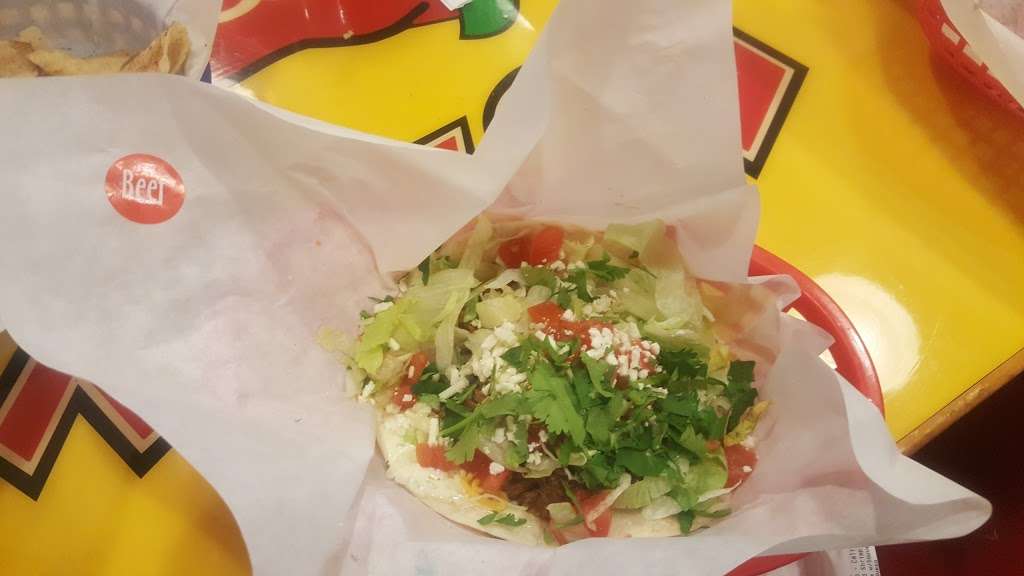 Fuzzys Taco Shop | 4875 Hwy 6, Missouri City, TX 77459, USA | Phone: (346) 304-2424