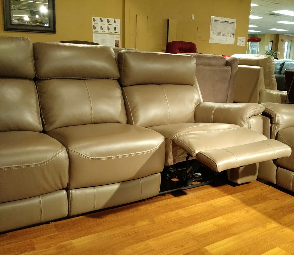 Russells Furniture | 2600 Lafayette St, Santa Clara, CA 95050, USA | Phone: (408) 296-7393