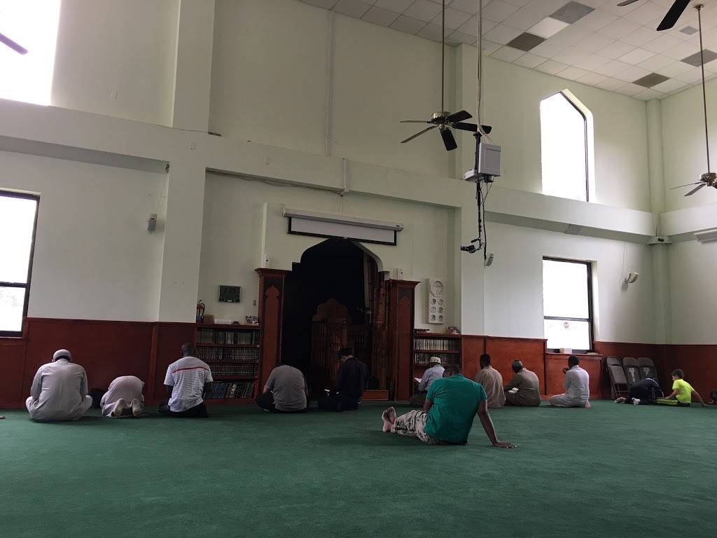 Arlington Central Mosque (Islamic Society of Arlington) | 1700 S Center St, Arlington, TX 76010 | Phone: (682) 302-4728