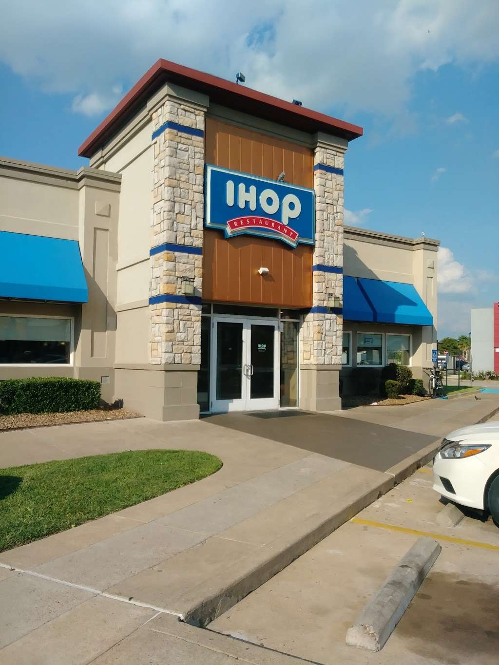 IHOP | 15 E Crosstimbers St, Houston, TX 77022, USA | Phone: (713) 694-8900