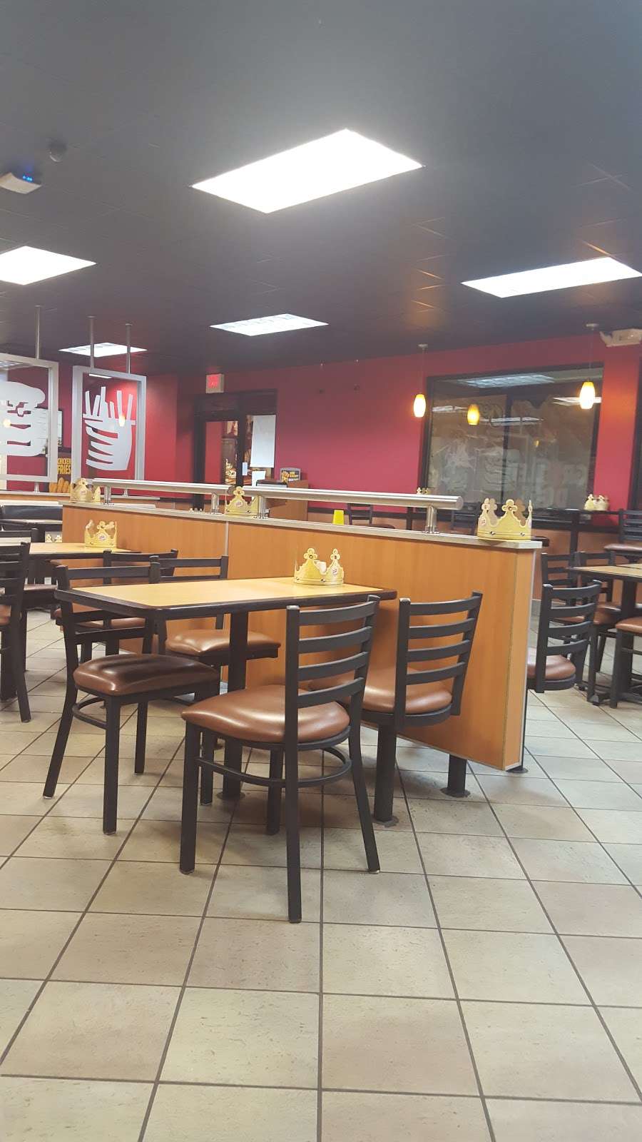 Burger King | 2201 E Wabash St, Frankfort, IN 46041, USA | Phone: (765) 659-9082