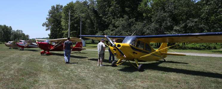 Warwick Municipal Airport | 41 Airport Rd, Warwick, NY 10990 | Phone: (845) 987-1320