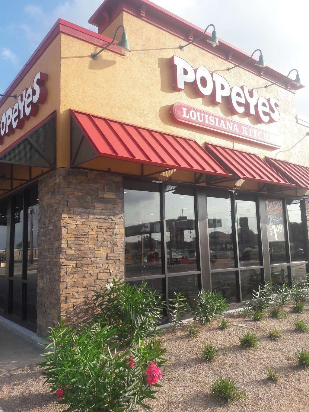 Popeyes Louisiana Kitchen | 1414 Graham Dr, Tomball, TX 77375, USA | Phone: (281) 351-8037