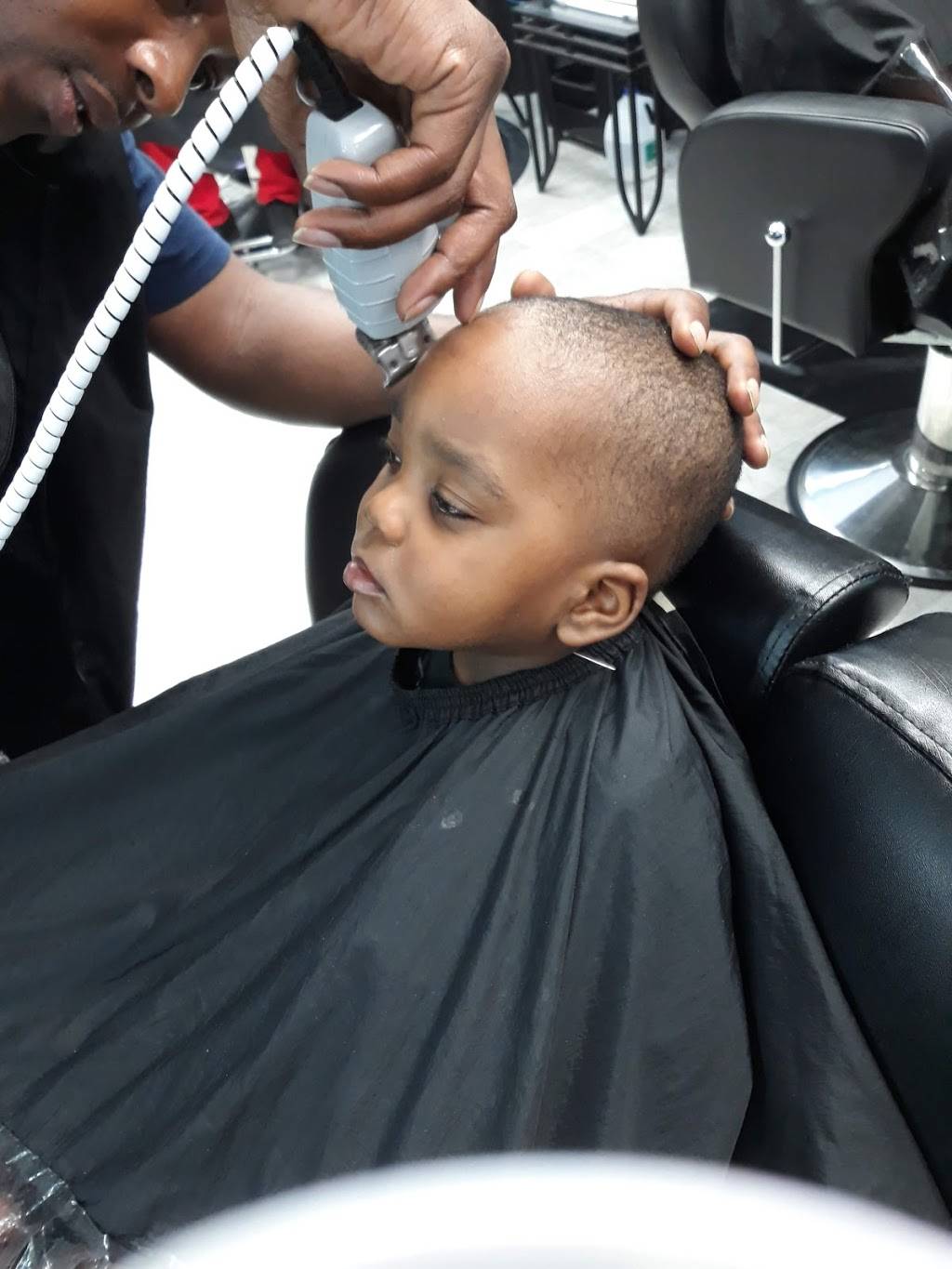 Kings Barber & Beauty Shop | 9226A W Burleigh St, Milwaukee, WI 53222, USA | Phone: (414) 882-7005