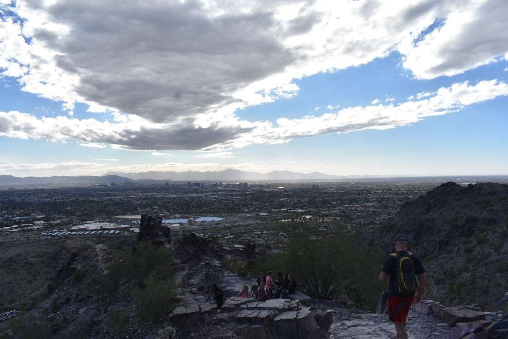 Piestewa Peak Trails | 7200, 7232 N Squaw Peak Dr, Phoenix, AZ 85016, USA | Phone: (602) 495-5458
