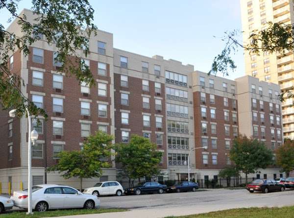 Senior Suites of South Shore | 2355 E 67th St, Chicago, IL 60649 | Phone: (888) 331-9784