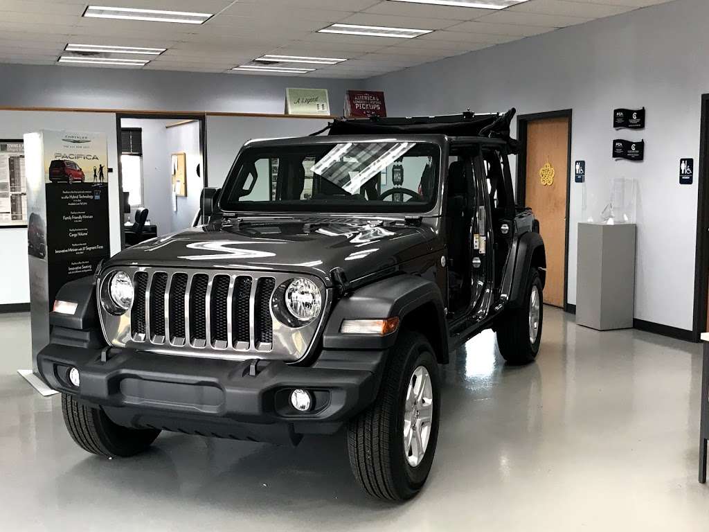 Twin Lakes Chrysler Dodge Jeep Ram | 114 N 8th St, Monticello, IN 47960, USA | Phone: (574) 227-1031