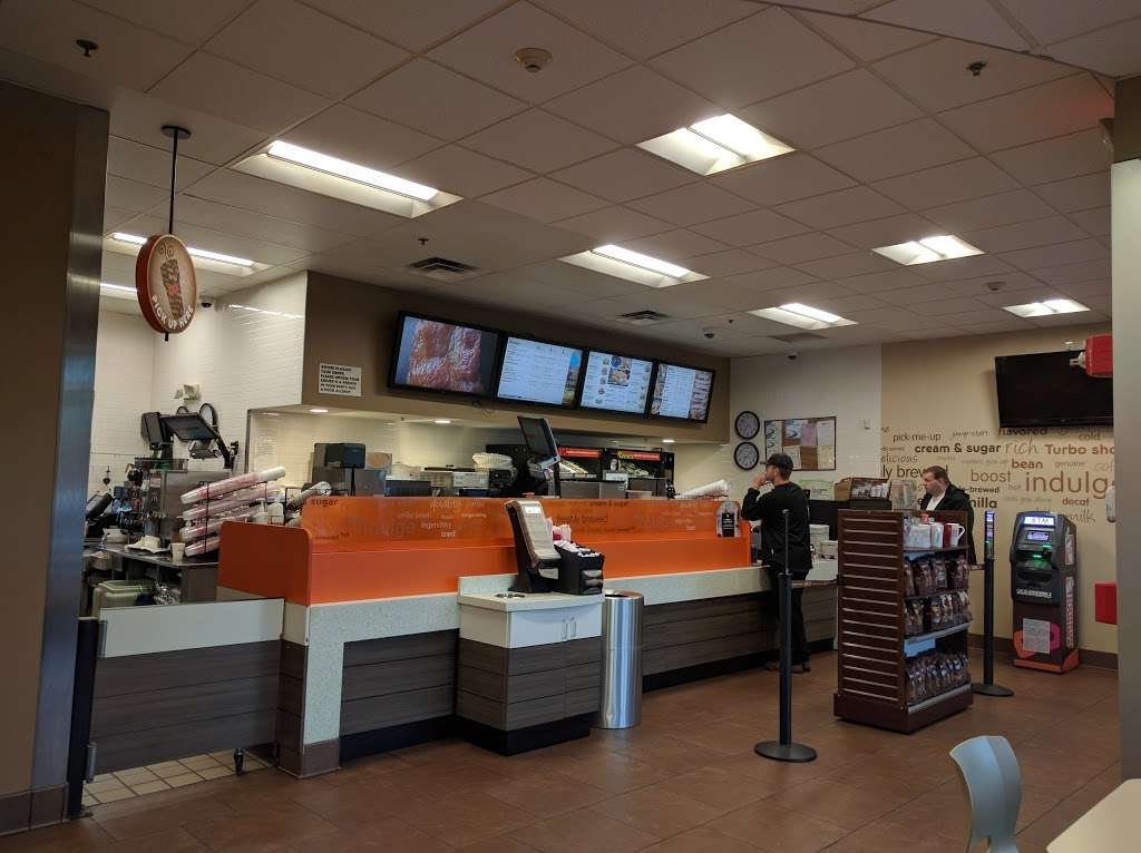 Dunkin Donuts | 806 Providence Hwy, Dedham, MA 02026 | Phone: (781) 686-9890