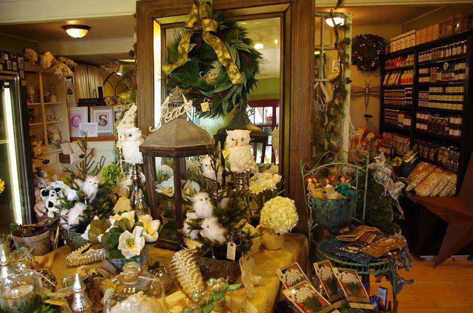 Reynolds Flowers | 410 Plymouth St, Middleborough, MA 02346, USA | Phone: (508) 947-0174