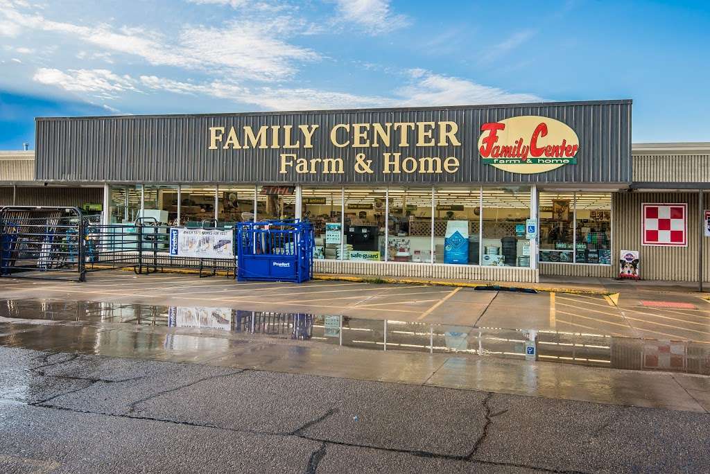 Family Center Farm & Home Butler | 903 W Fort Scott St, Butler, MO 64730, USA | Phone: (660) 679-3600