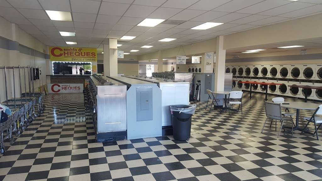 Wash City Laundromat | 15451 E Mississippi Ave, Aurora, CO 80017, USA
