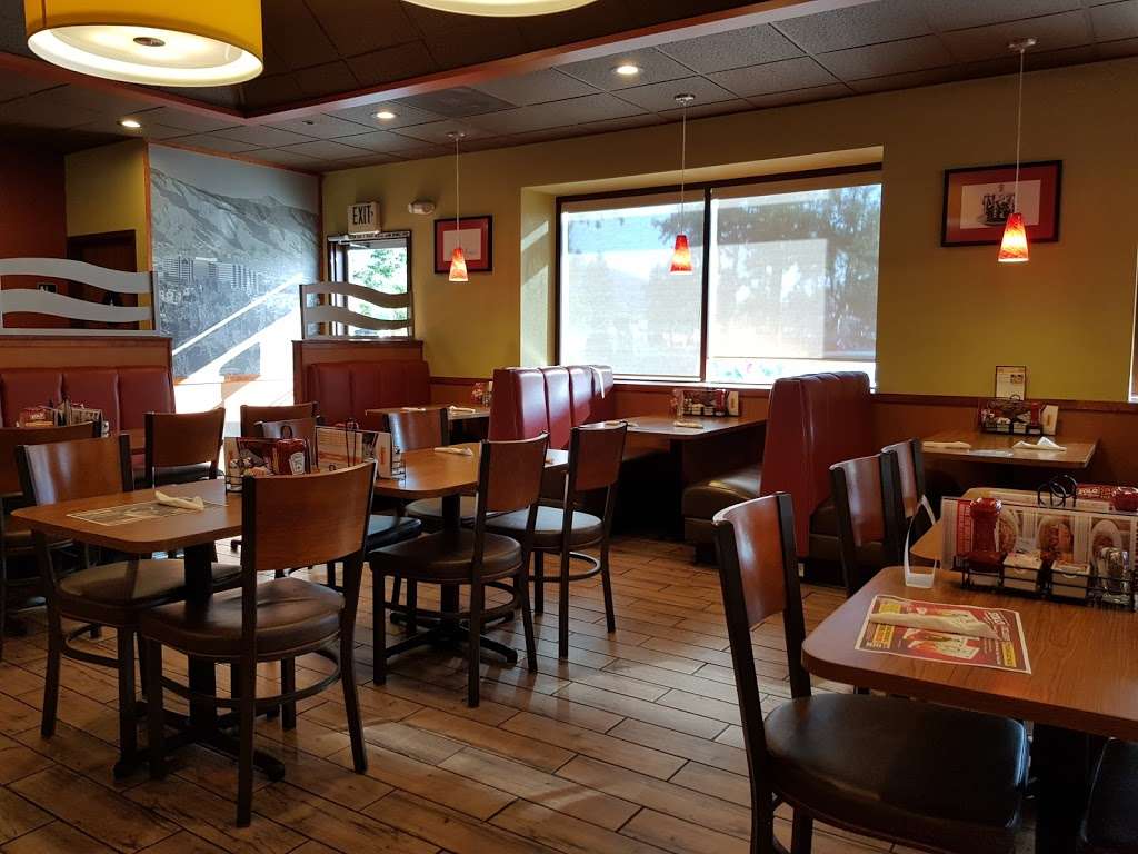 Dennys | 1010 W Alameda Ave, Burbank, CA 91506, USA | Phone: (818) 842-0555
