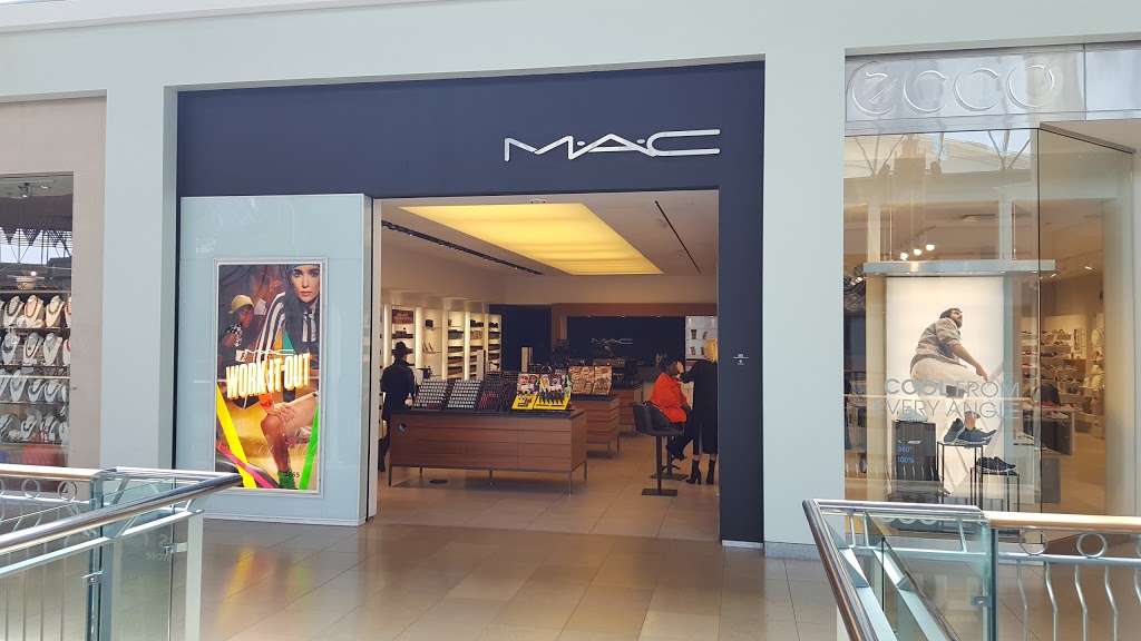 MAC Cosmetics | Mall in Columbia, 10300 Little Patuxent Parkway, Columbia, MD 21044, USA | Phone: (410) 730-3325
