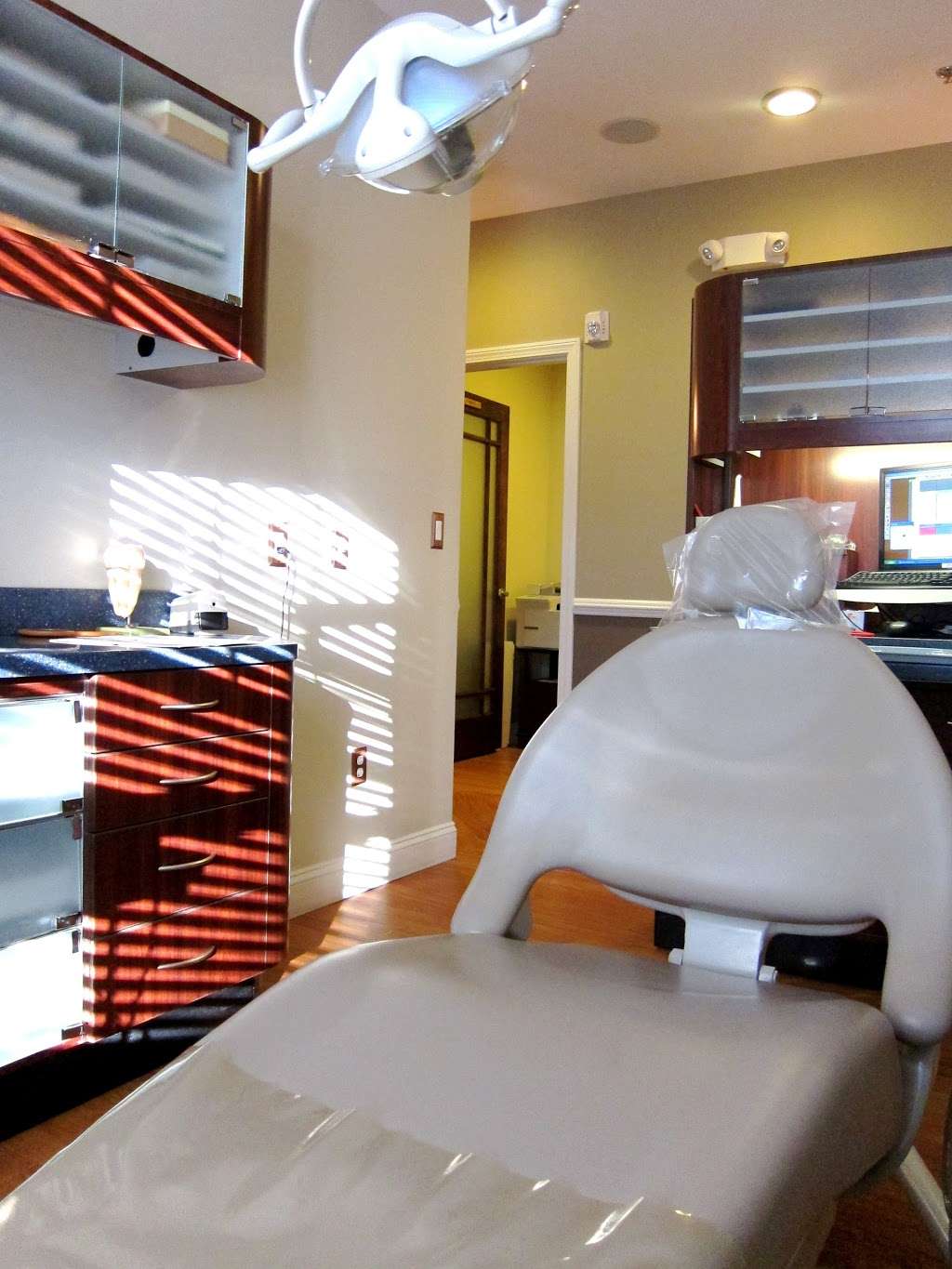 New Look Dental | 26 Derry St, Hudson, NH 03051 | Phone: (603) 883-1929