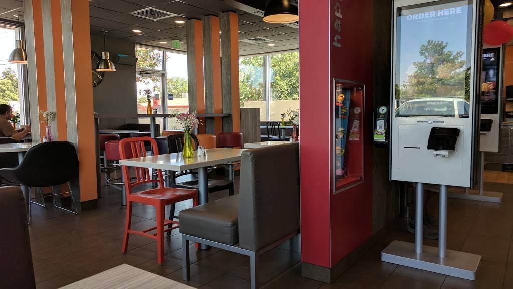 McDonalds | 11 S Chester Ave, Bakersfield, CA 93304, USA | Phone: (661) 336-0372