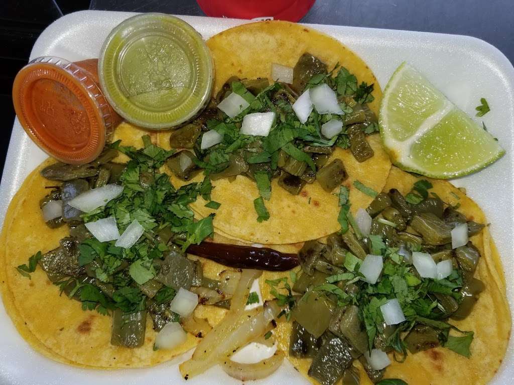 Taqueria 9 Hermanos | 2145 Shadowdale Dr, Houston, TX 77043 | Phone: (832) 921-0676