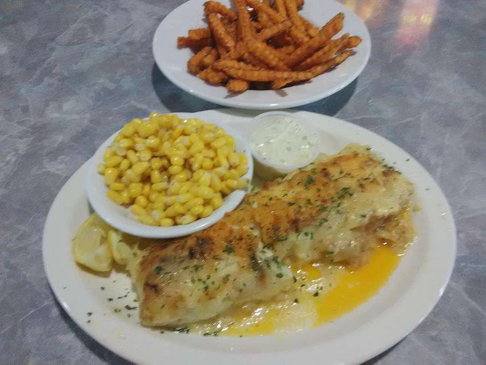 Trackside Diner Bar And Gaming | 682 Park Ave, Genoa, IL 60135, USA | Phone: (815) 784-6574