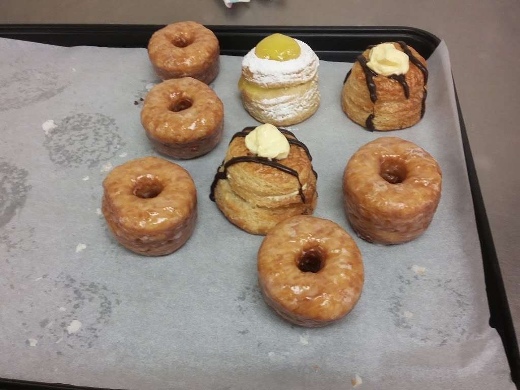 Yum Yum Donuts | 4860 W 190th St, Torrance, CA 90503 | Phone: (310) 370-6510