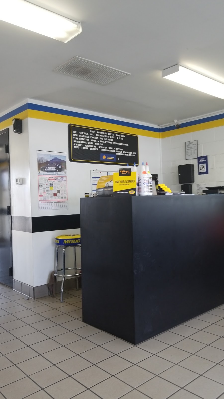 Shell Rapid Lube | 115 Foothill Dr, Pilot Mountain, NC 27041, USA | Phone: (336) 368-8800