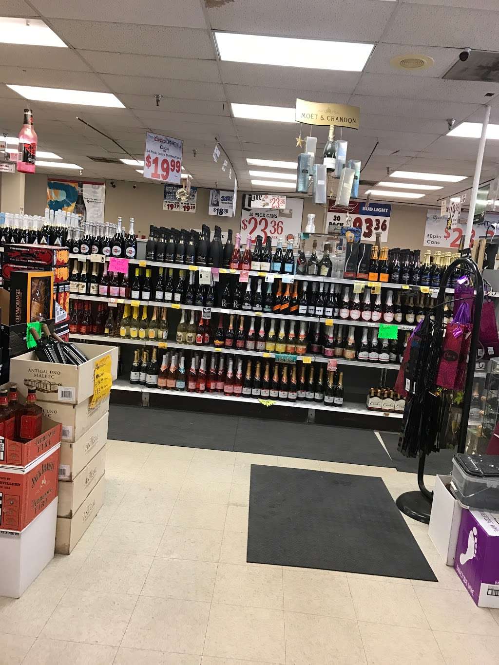 Williamstown Discount Liquors | 118 S Black Horse Pike, Williamstown, NJ 08094, USA | Phone: (856) 875-0454