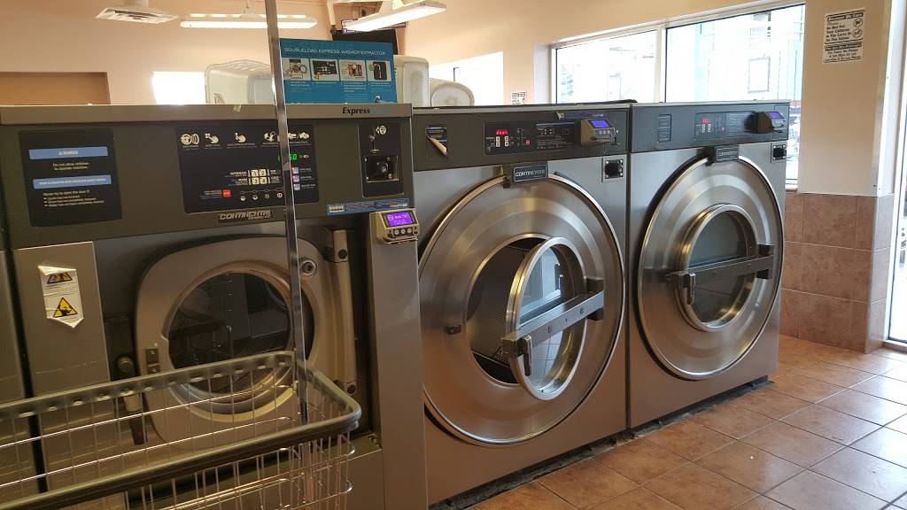 Wash World Coin Laundry | 3010 St Marys Ave, Omaha, NE 68105, USA | Phone: (402) 449-8719