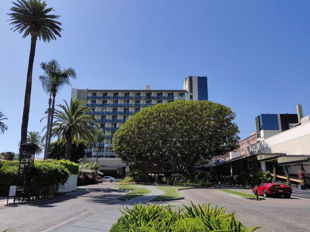 Fairmont Miramar Hotel & Bungalows | 101 Wilshire Blvd, Santa Monica, CA 90401, USA | Phone: (310) 576-7777