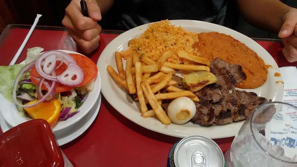 La Barca Jalisco Restaurant | 8407 Washington Blvd, Pico Rivera, CA 90660, USA | Phone: (562) 942-7060