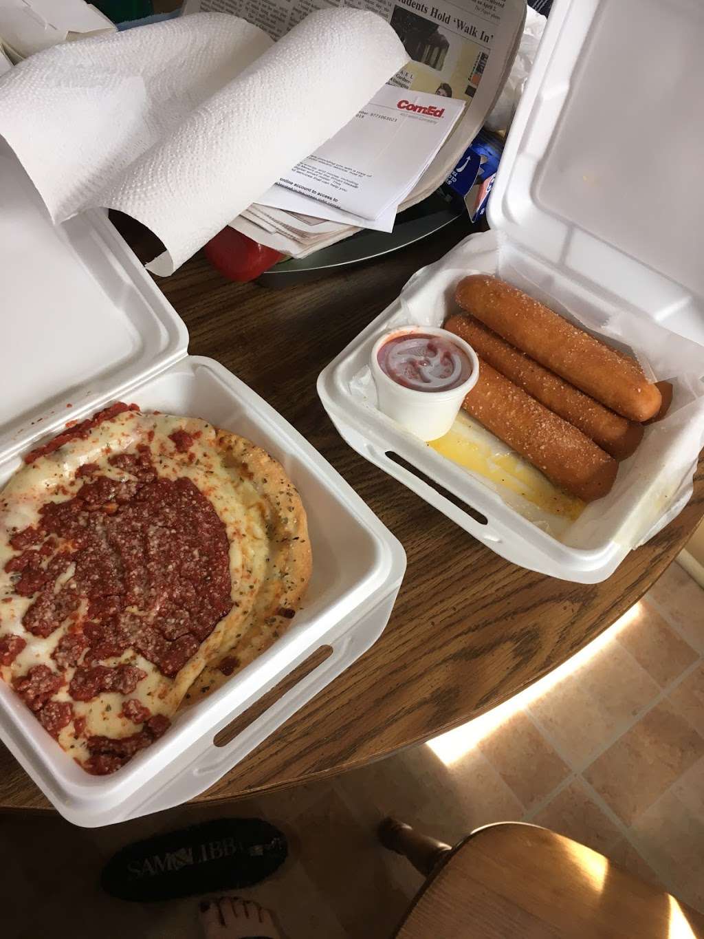 Dwight Pizza | 20 Burbeck Dr., Dwight, IL 60420 | Phone: (815) 584-9100