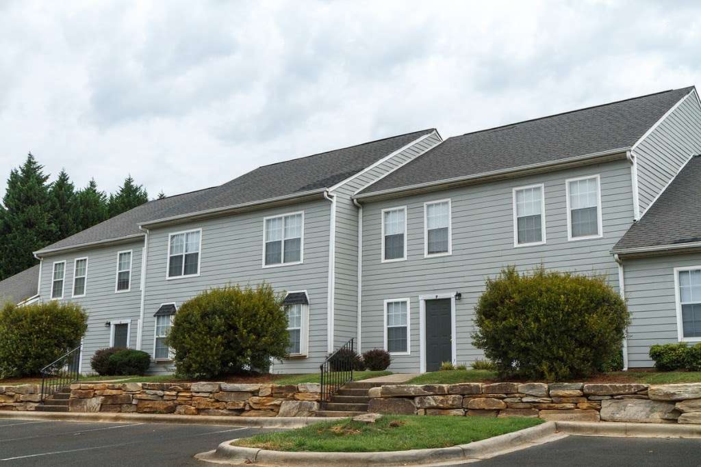 The Landings at Northcross Apartments | 16938 Landings Dr, Huntersville, NC 28078, USA | Phone: (704) 666-4949