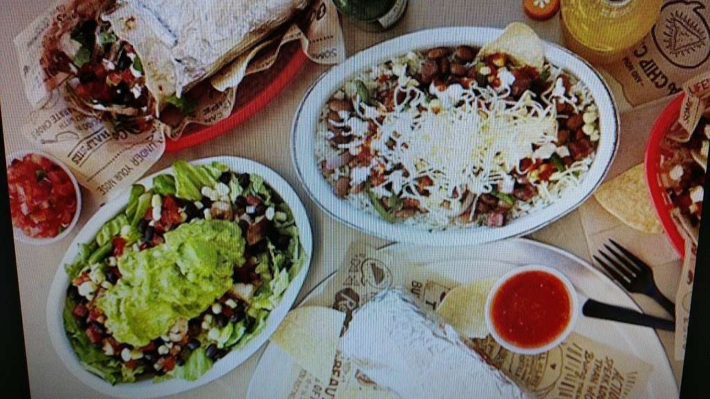 Chipotle | 620 Hempstead Turnpike, Elmont, NY 11003 | Phone: (516) 328-0240