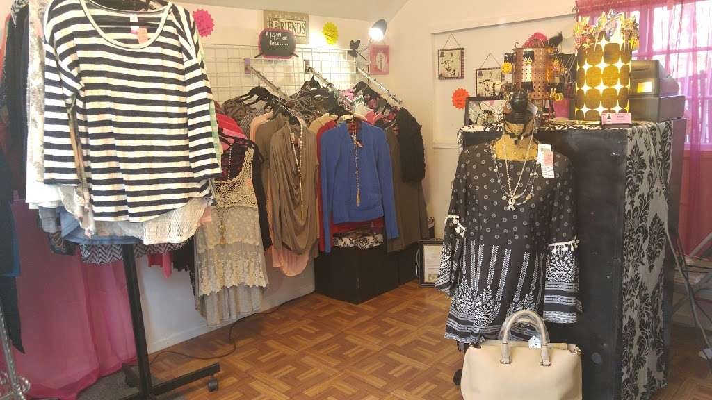 Mia Bella Fashions | 1259 Evergreen Rd, Wrightwood, CA 92397 | Phone: (760) 912-4207