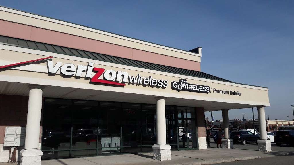 Verizon Authorized Retailer – GoWireless | 219 Lefante Way, Bayonne, NJ 07002, USA | Phone: (201) 339-1122