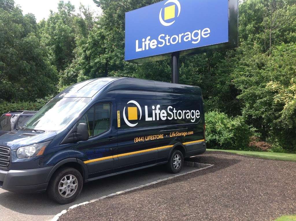 Life Storage | 3950 New Brunswick Ave, Piscataway Township, NJ 08854, USA | Phone: (732) 752-0544