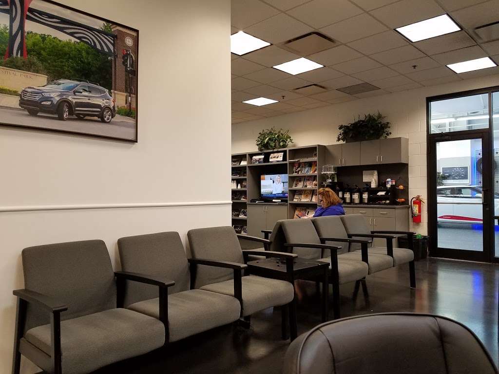 Elgin Hyundai | 1200 E Chicago St, Elgin, IL 60120 | Phone: (847) 888-8222