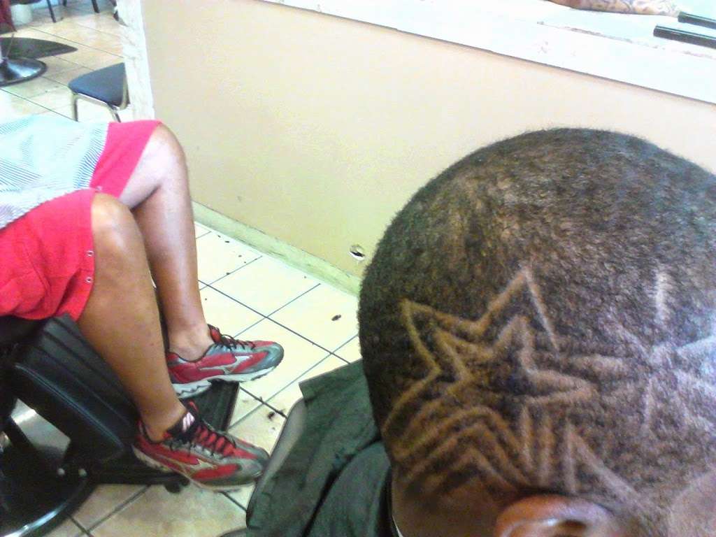 Executive Barber & Beauty Shop | 10626 Jones Rd, Houston, TX 77065 | Phone: (832) 452-8774