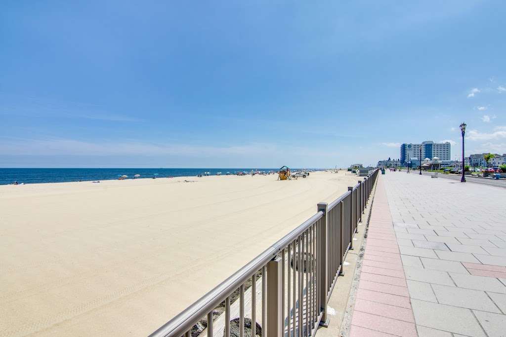 Beachfront Long Branch | 4 Whitman Terrace, Long Branch, NJ 07740, USA | Phone: (732) 539-6272