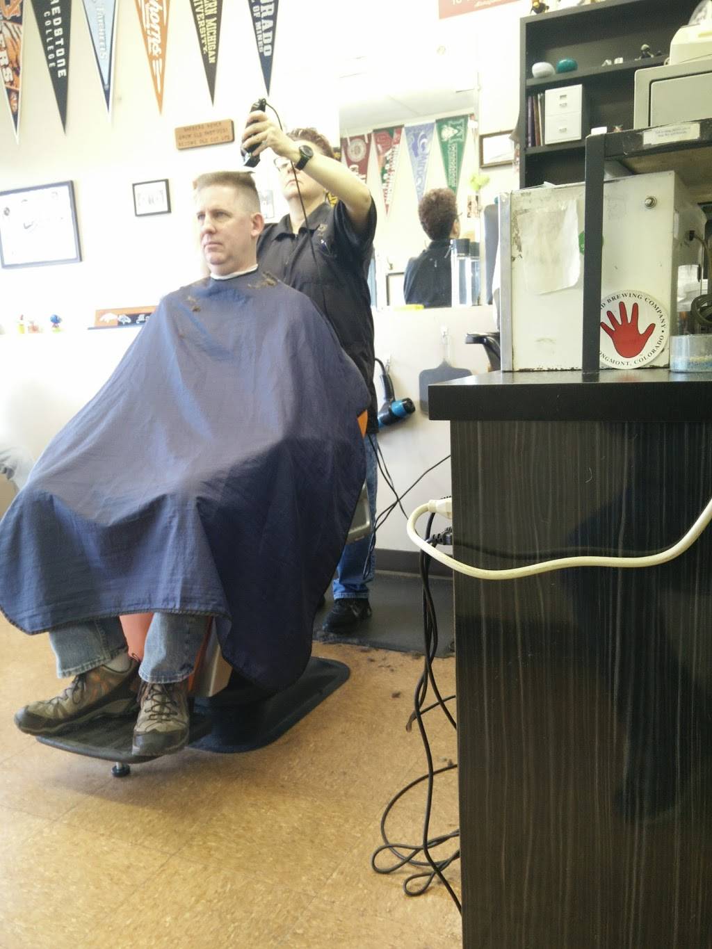 Aurora Highland Barbers Inc | 1710 S Buckley Rd #5, Aurora, CO 80017, USA | Phone: (303) 752-4436