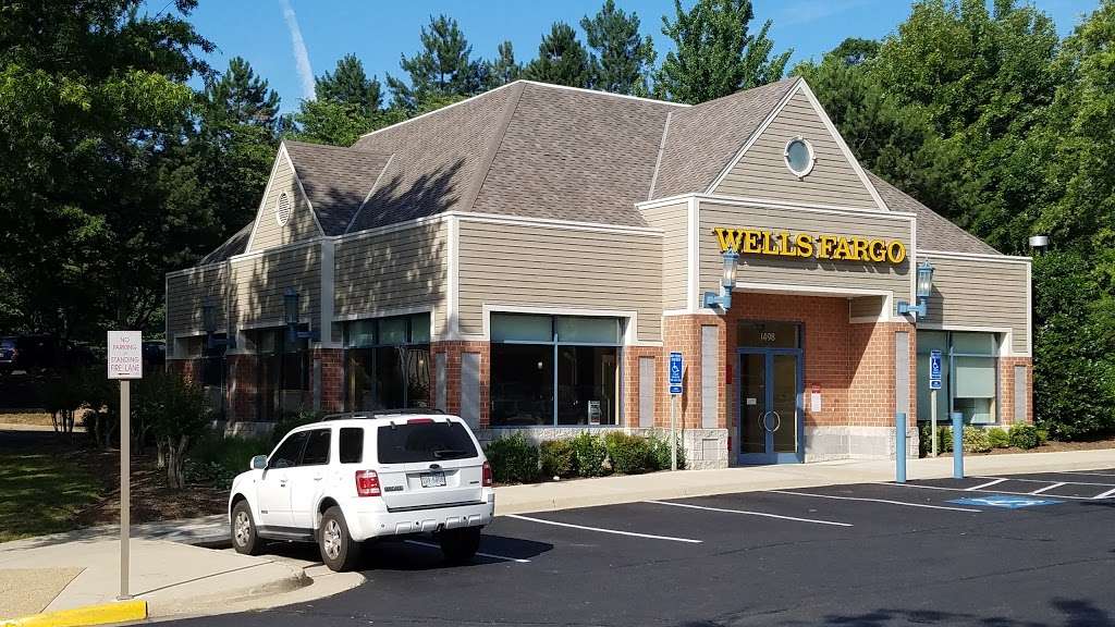 Wells Fargo Bank | 1498 North Point Village Center, Reston, VA 20194 | Phone: (571) 306-5099