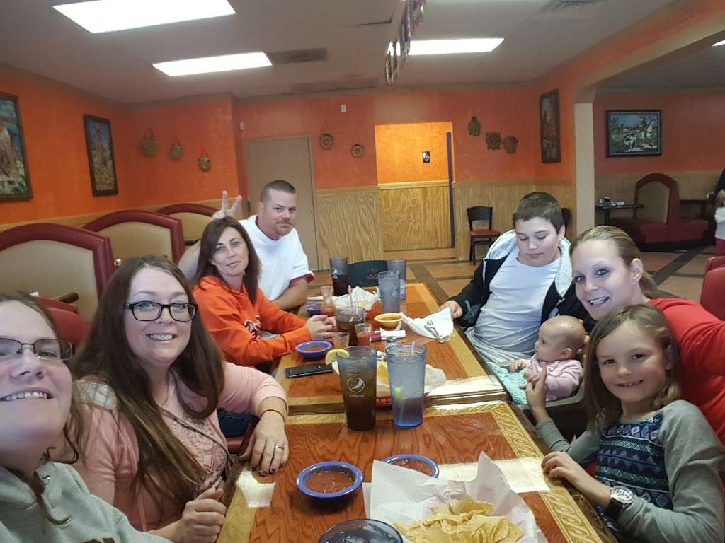 Los Compas Mexican Restaurant | 18011 US-24, Independence, MO 64056, USA | Phone: (816) 796-0298