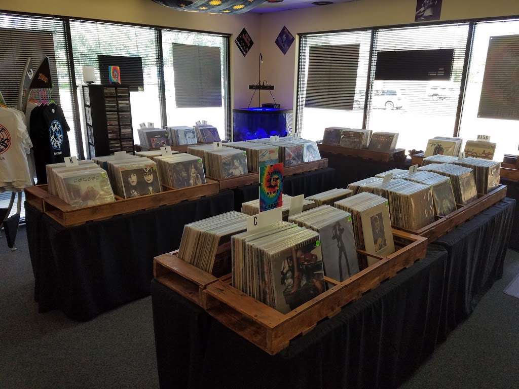 Reef Records | 372 North Ave, Antioch, IL 60002, USA | Phone: (224) 788-5110