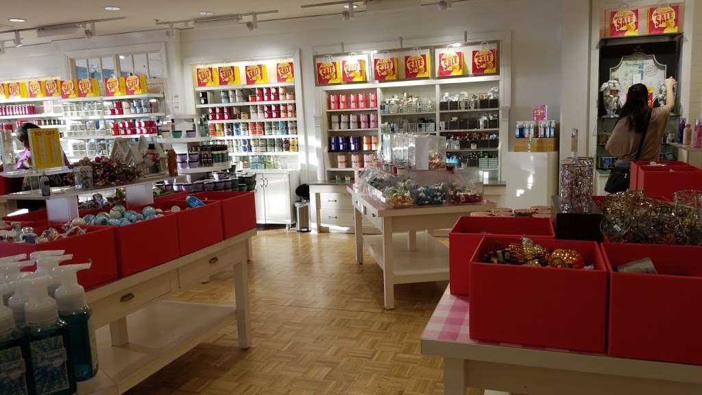 Bath & Body Works | 2630 N Josey Ln, Carrollton, TX 75007, USA | Phone: (972) 245-0840