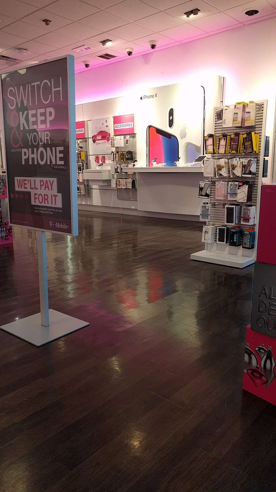 T-Mobile | 288 Hartford Ave, Bellingham, MA 02019 | Phone: (508) 966-0591