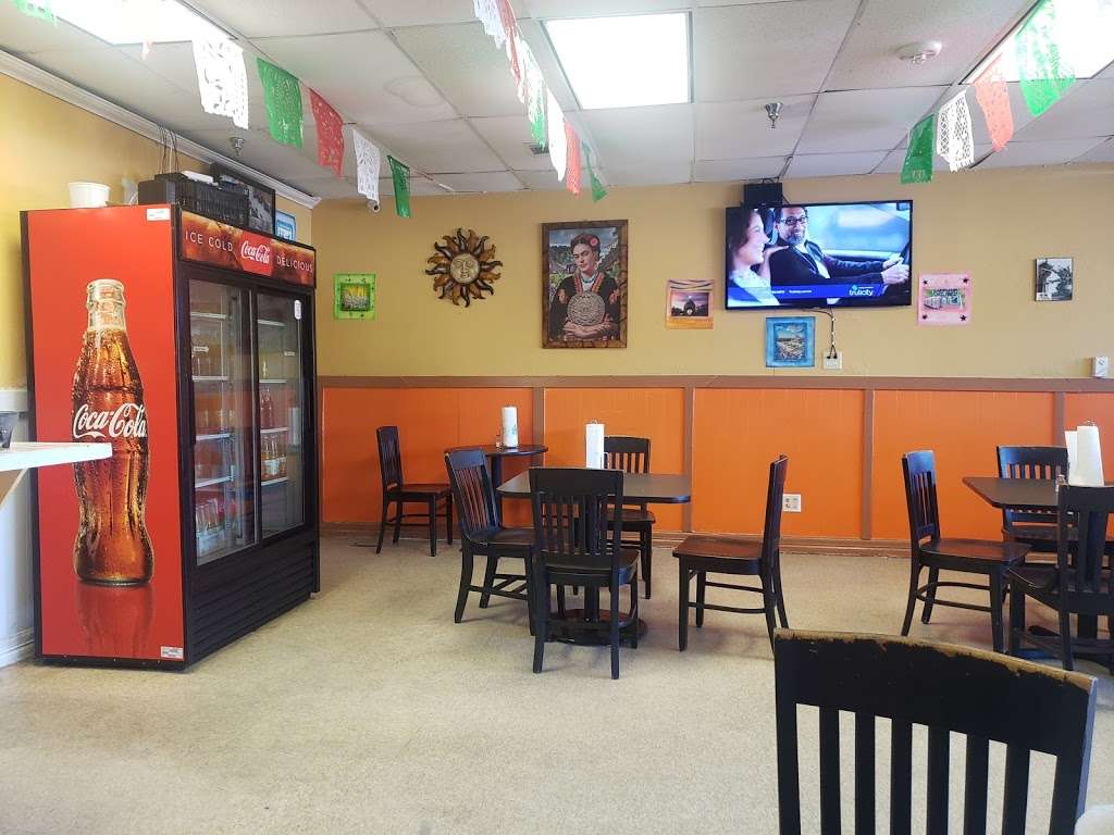 Tacos Chilo estilo Chilango | 1109 S Walton Walker Blvd, Dallas, TX 75211 | Phone: (214) 989-8768