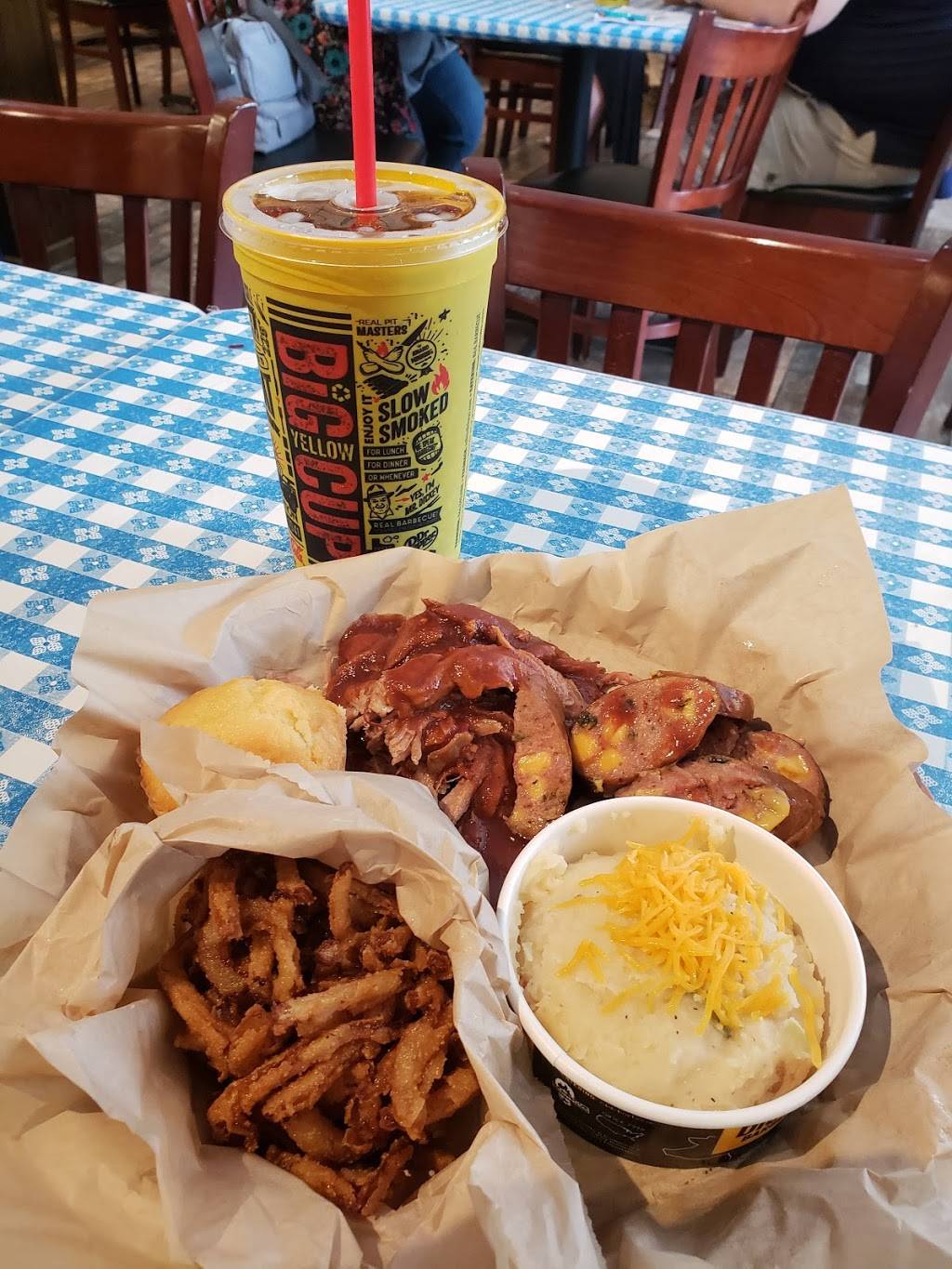 Dickeys Barbecue Pit | 8225 Greenway Blvd Ste 200, Middleton, WI 53562 | Phone: (608) 827-9000