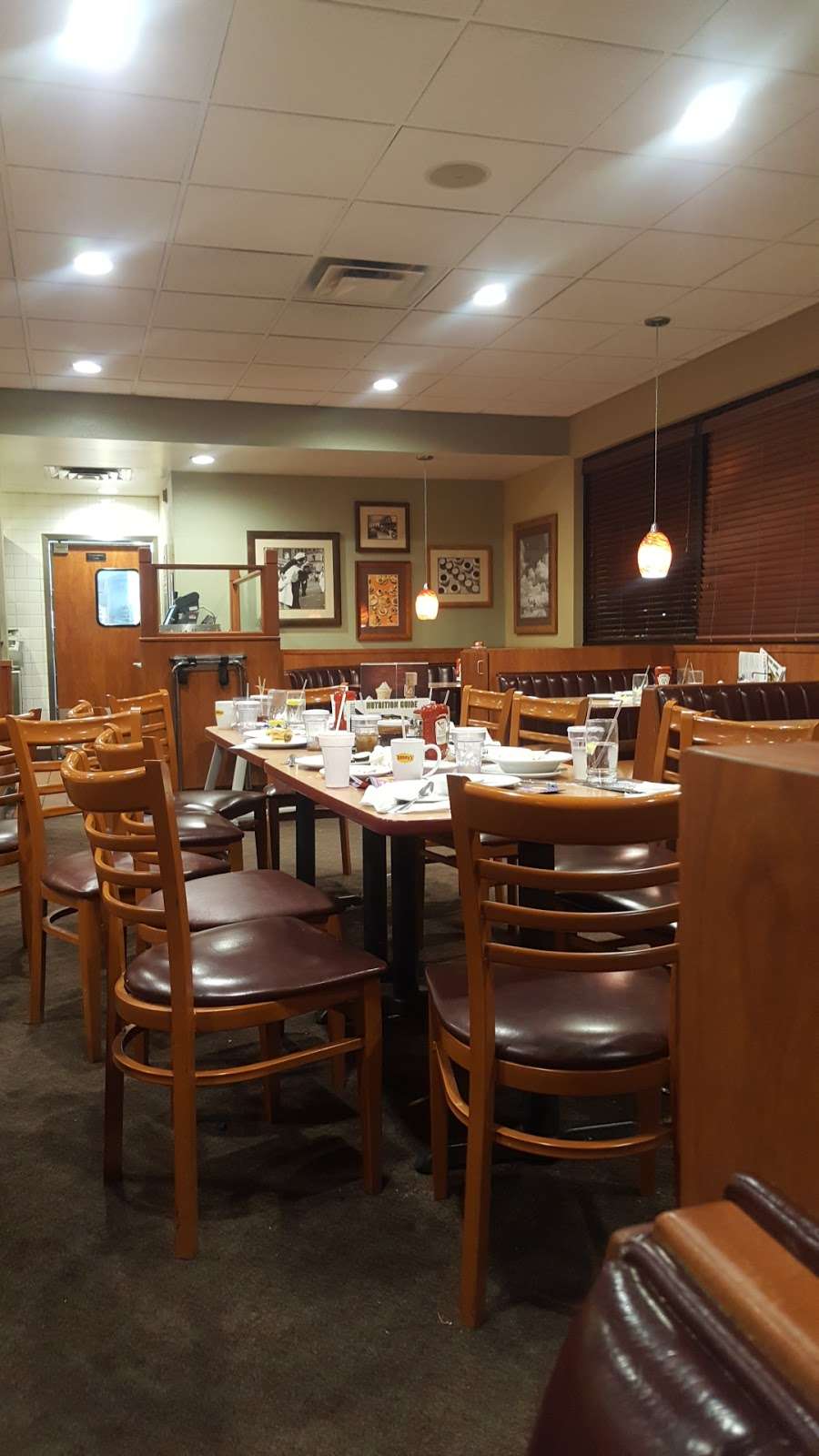 Dennys | 37050 47th St E, Palmdale, CA 93552 | Phone: (661) 285-3884