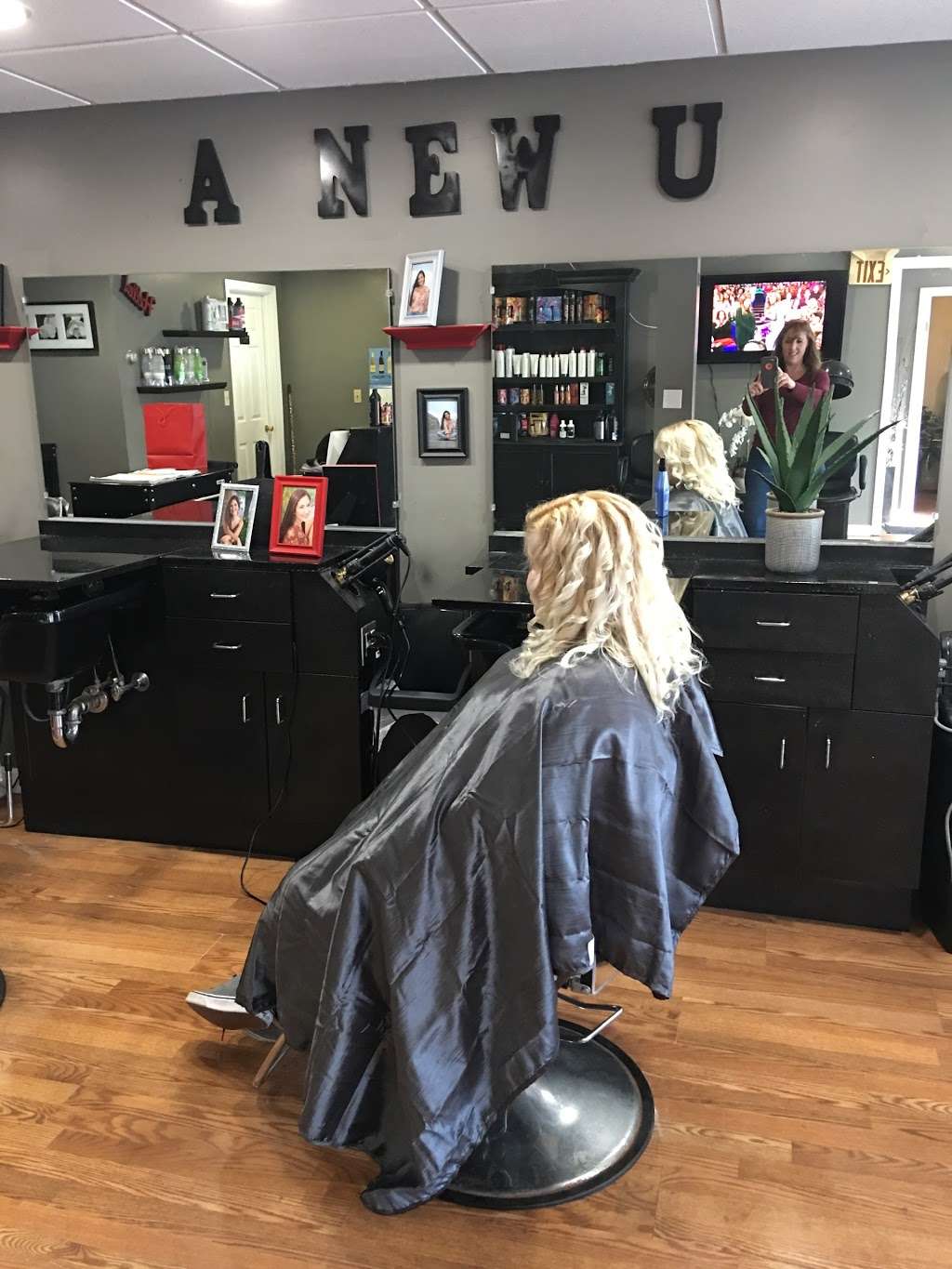 A New U Hair Salon | 571 Bay St, Taunton, MA 02780, USA | Phone: (508) 880-5544